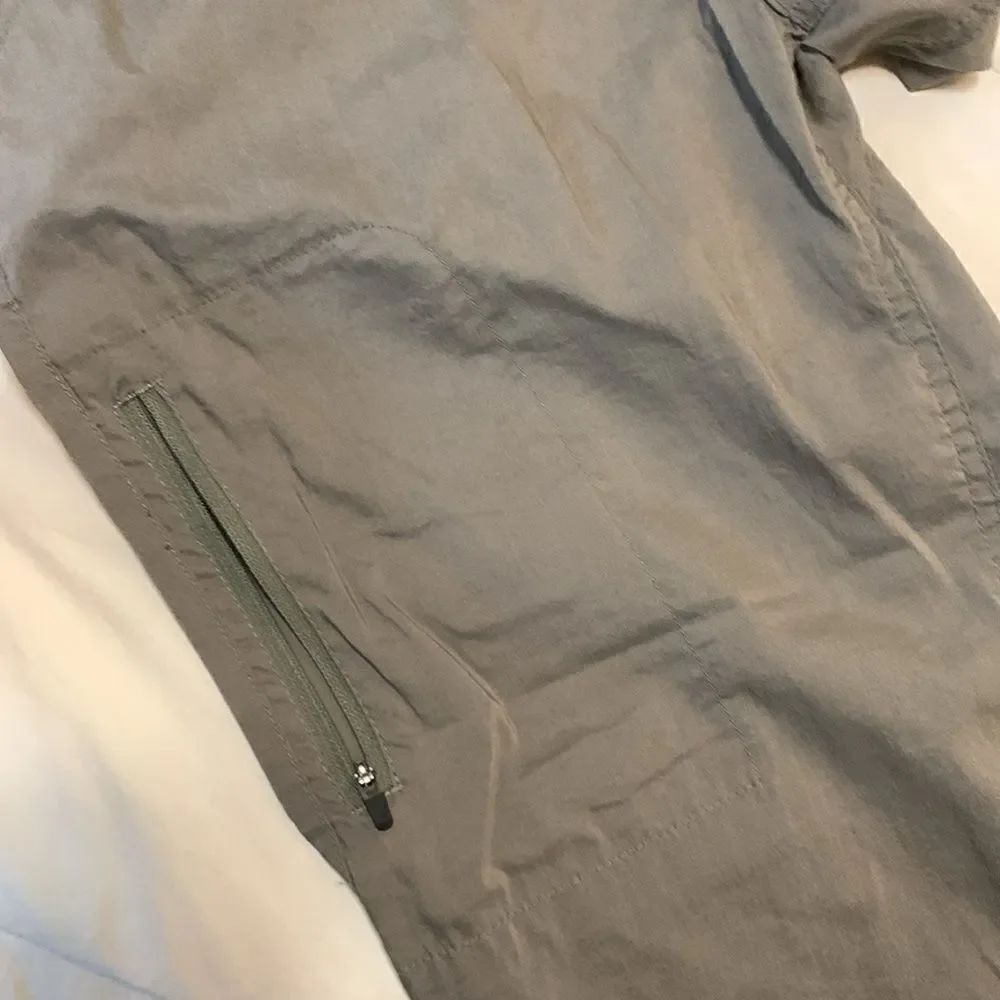 KHOMBU, capri, size medium, great condition, gray - Picture 7 of 13